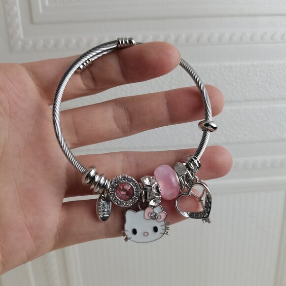 💖💫 😍Hello Kitty Charm Pendant Tone Bangle Bracelet Pink & White - Picture 1 of 4
